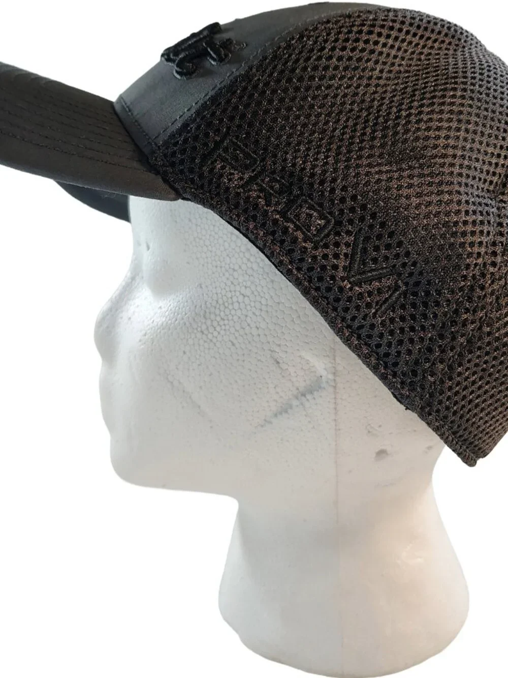Men's Large Gray & Black Mesh Titleist Pro V1 FJ Golf Athletic Embroidered Cap